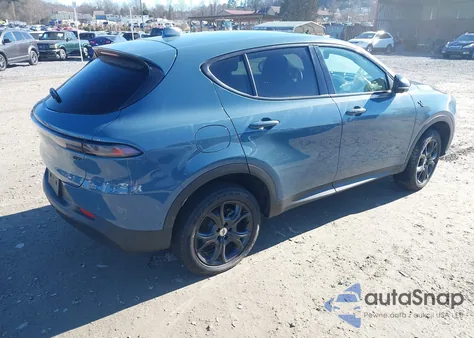 2023 Dodge Hornet Gt Awd из США, поврежденный, VIN ZACNDFAN7P3A00435